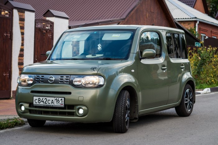 Nissan Cube субкомпактвэны