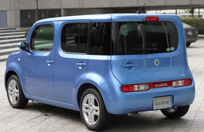 Nissan Cube кубик