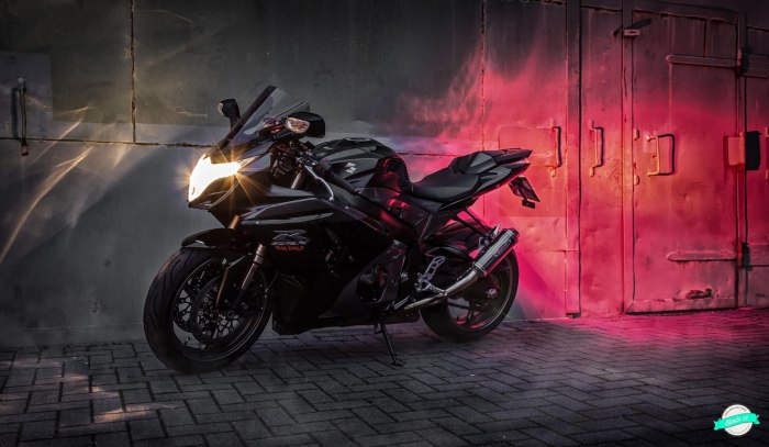Suzuki GSXR 1000 черный