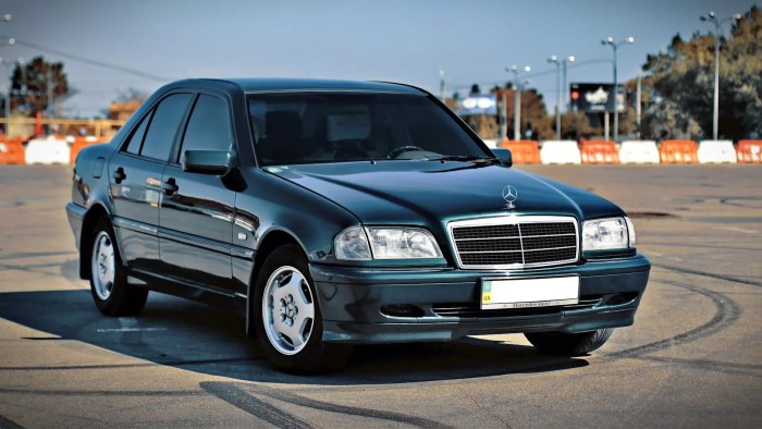 Mercedes Benz c class w202
