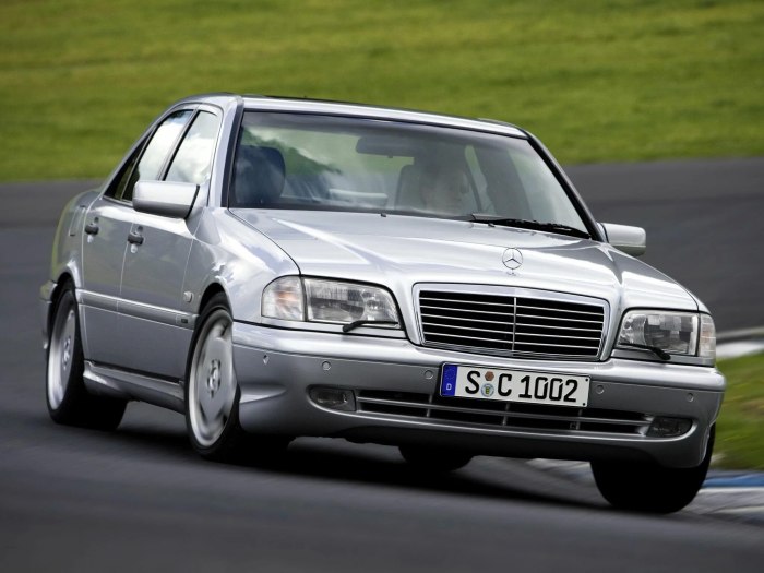Мерседес w202 c200