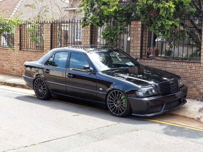 Mercedes Benz w202 Black