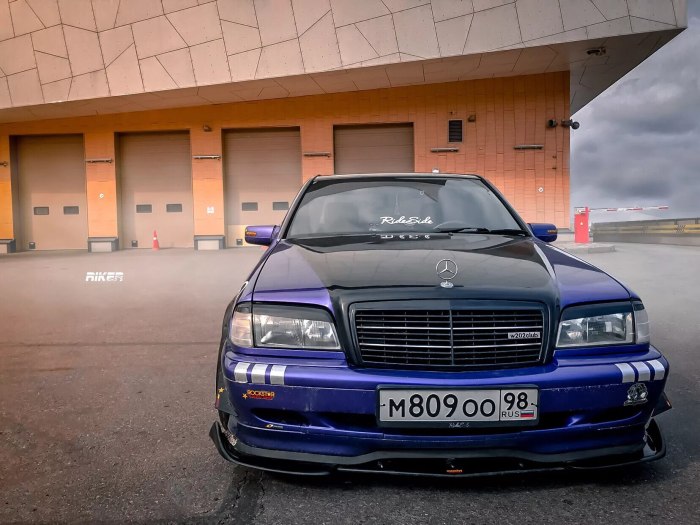 Mercedes Benz c class w202