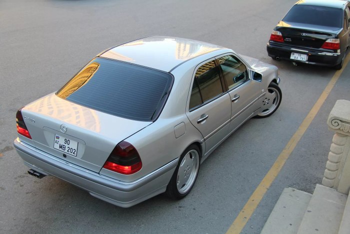 Мерседес Бенц w202