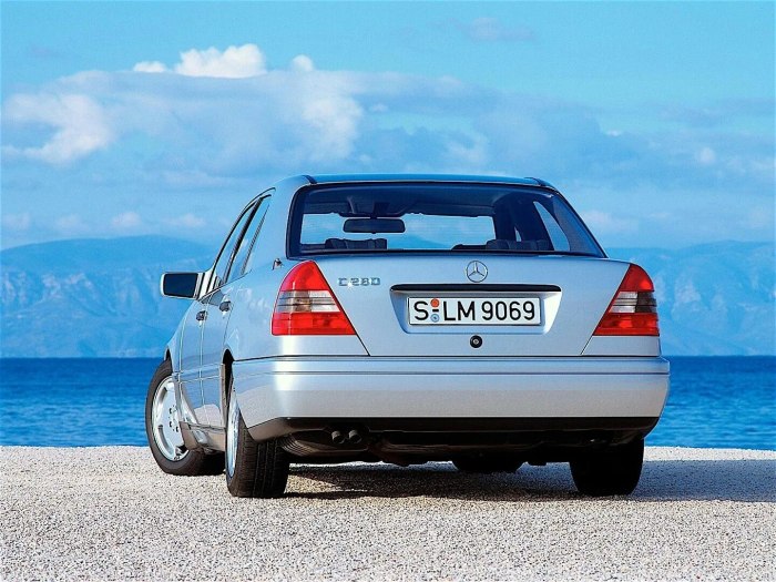 Mercedes c class w202