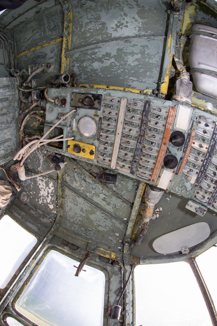 Ми-4 вертолет кабина