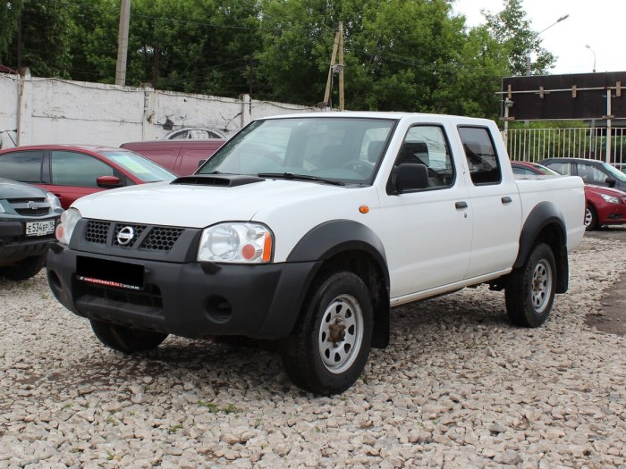 Nissan np300 2010