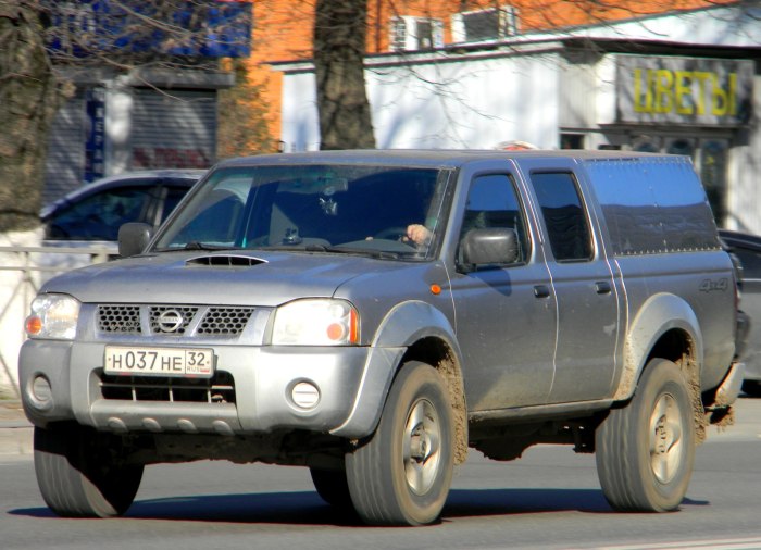 Ниссан np300 pick-up 2012