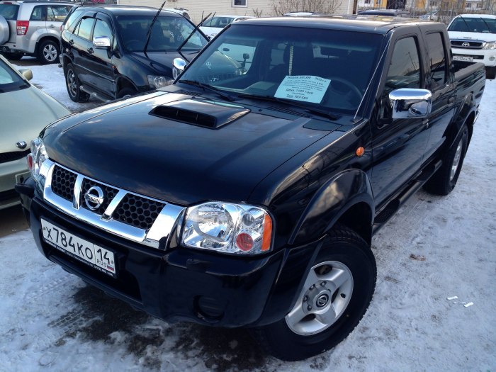 Ниссан НП 300