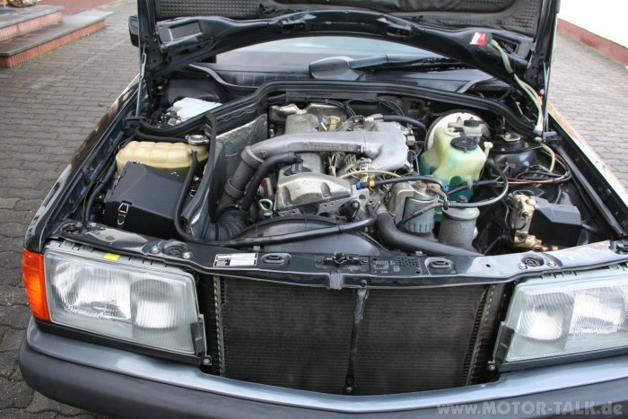 Mercedes w124 e200 мотор