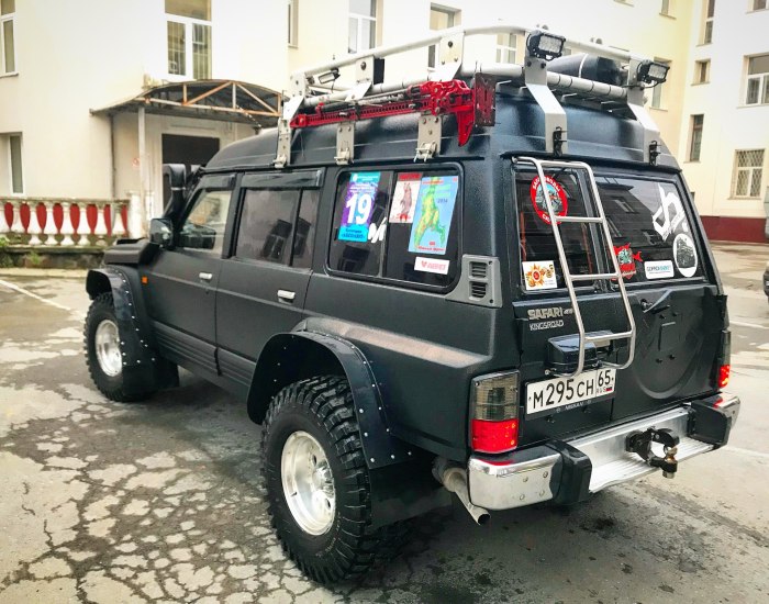 Ниссан сафари 60