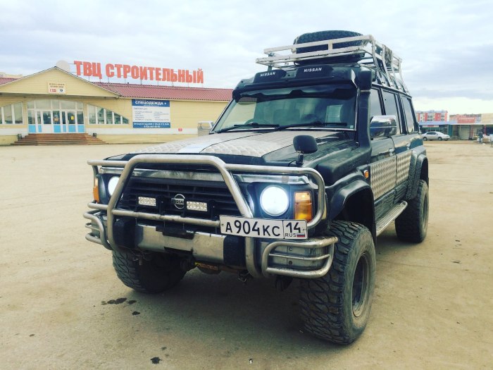 Ниссан сафари Патрол y60