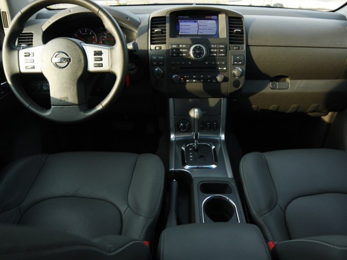 Nissan Navara d40 салон