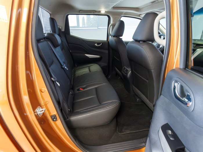 Navara np300 салон