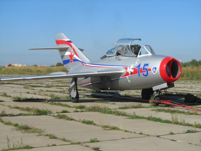 Самолёт миг-15бис