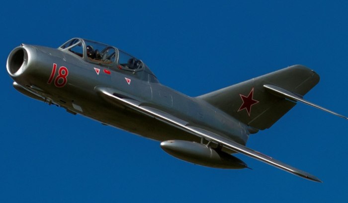 Самолёт миг-15бис