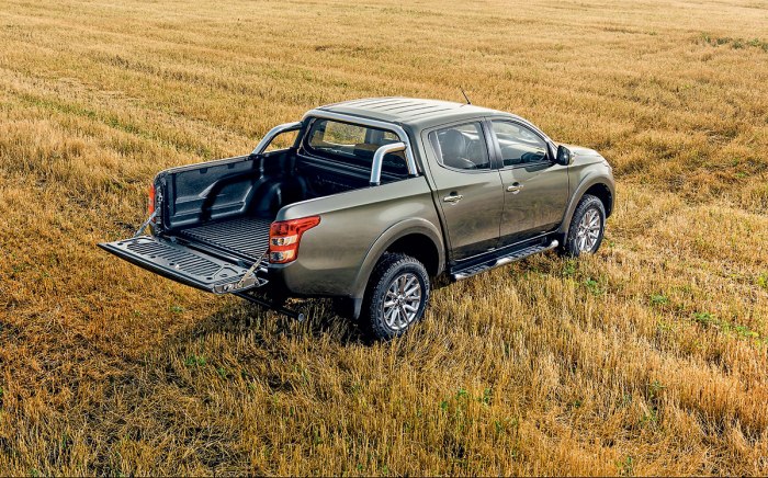 Митсубиси l200