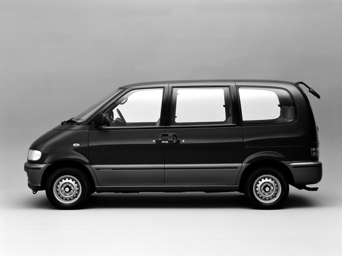 Nissan Vanette Serena