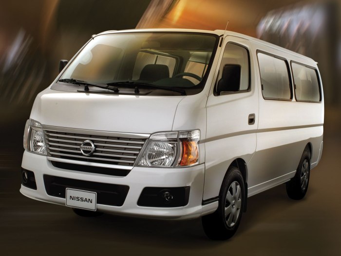 Nissan Urvan 2012