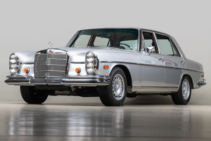 Mercedes-Benz 300 sel 6.3 w109