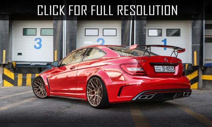 Mercedes Benz c63 AMG