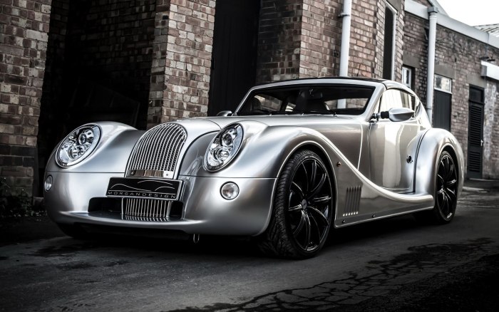 Машина Morgan Aero