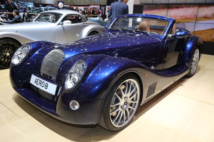 Машина Morgan Aero