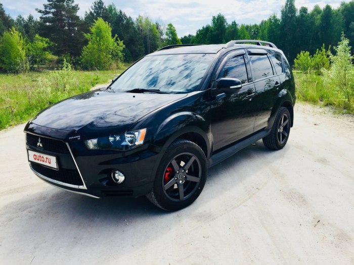 Mitsubishi Outlander XL 2011