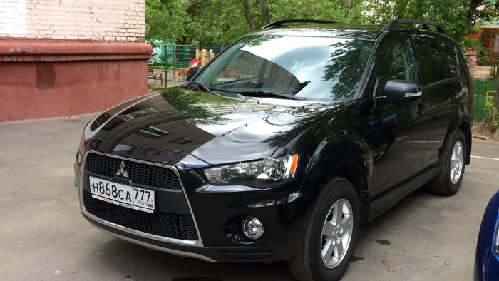 Mitsubishi Outlander XL 2012 2 4
