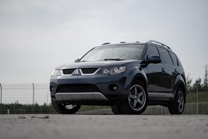Mitsubishi Outlander XL