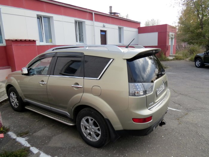 Аутлендер ХЛ 2008