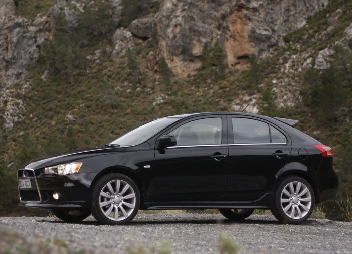 Mitsubishi Lancer 10 хэтчбек
