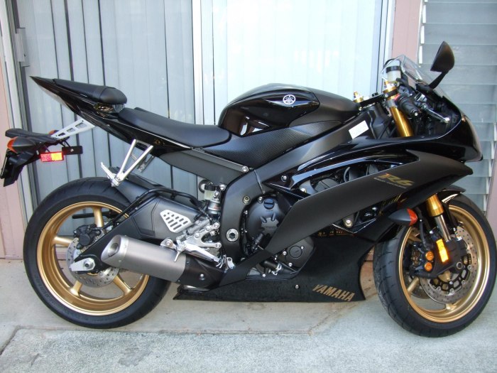 Yamaha YZF r6 Black