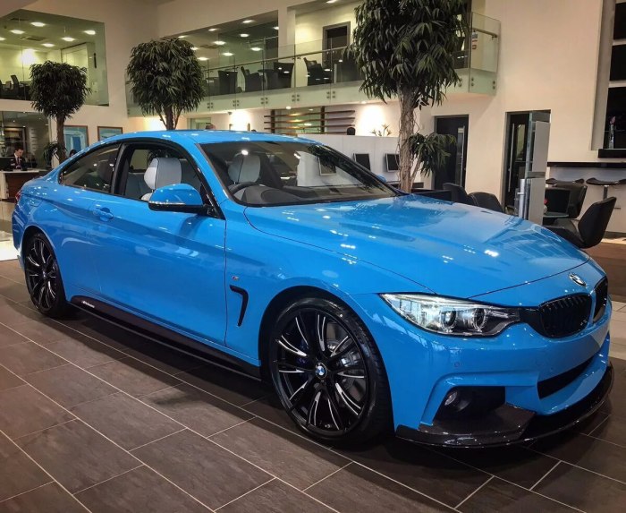BMW m4 Blue Santorini