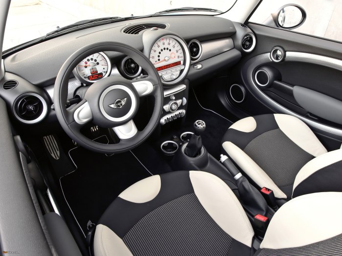 Mini Cooper 2010 салон