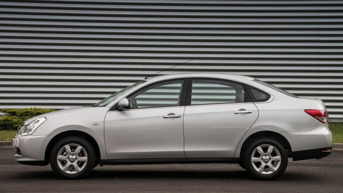 Nissan Almera седан