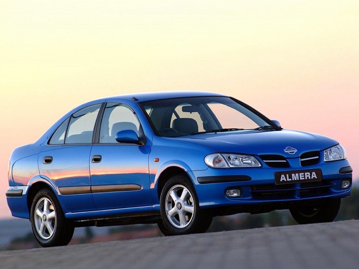 Nissan Almera II (n16)