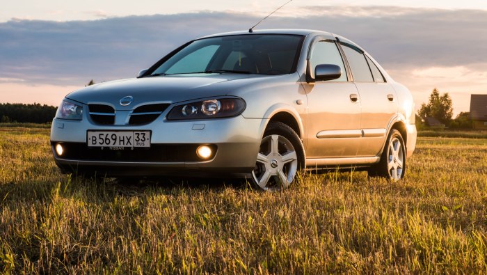 Nissan Almera II (n16)