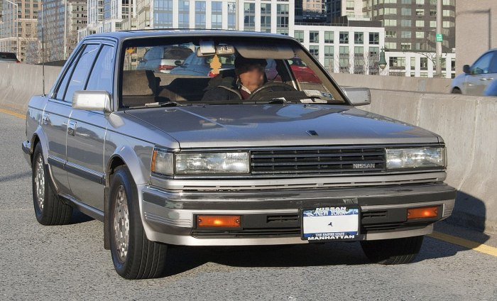 Nissan Bluebird maxima, 1986