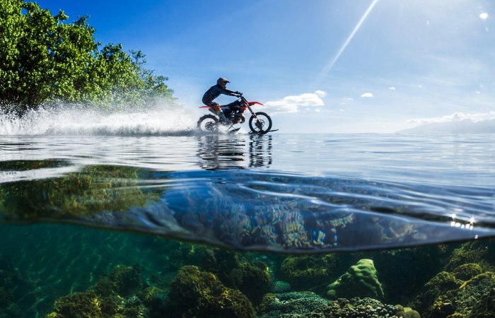 Мотоцикл море