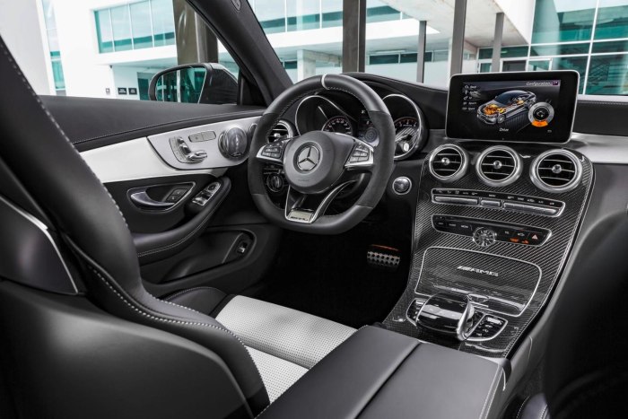 Mercedes c63 AMG салон