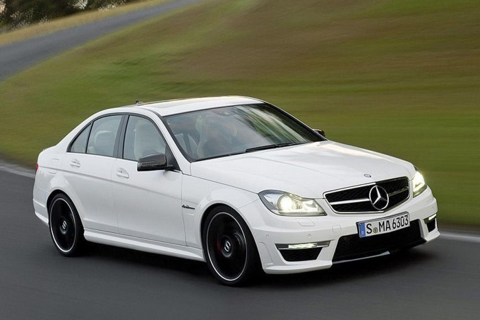 Mercedes Benz c63 AMG 2012