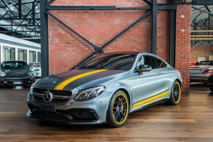 Мерседес Бенц c63s АМГ