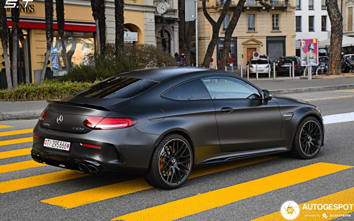 Мерседес c63 AMG Coupe
