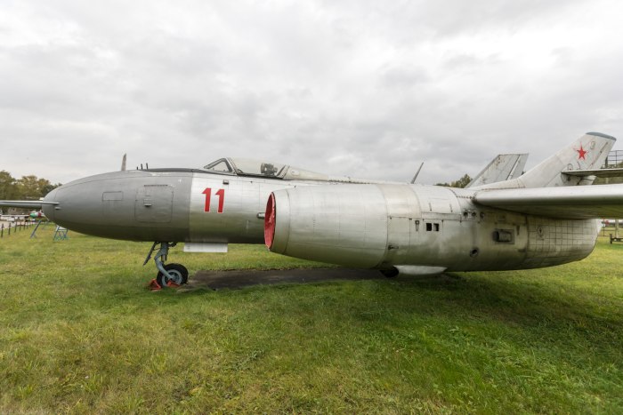 Самолёт як-25рв