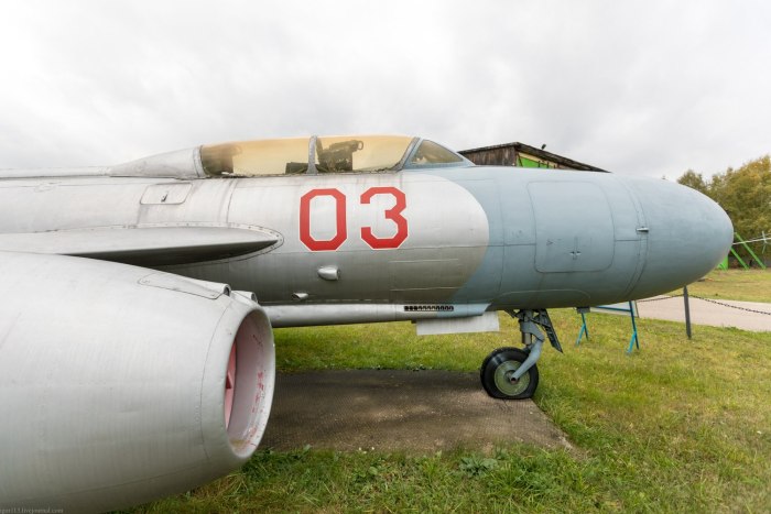 Кабина як-25