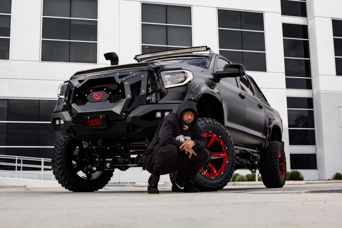 Тойота Sequoia off Road