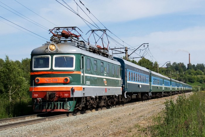 Пассажирский Локомотив чс2