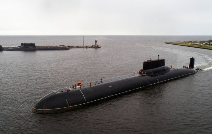 Подводная лодка акула Тайфун