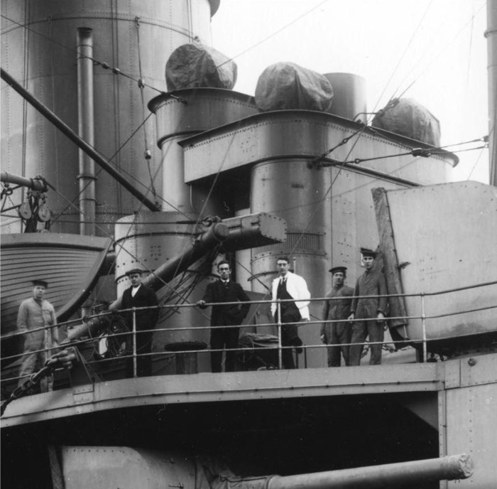 HMS Hood на дне фото